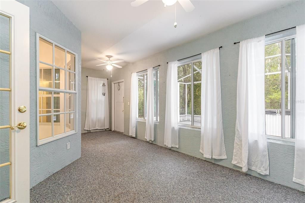 Activo con contrato: $315,000 (3 camas, 2 baños, 1819 Pies cuadrados)