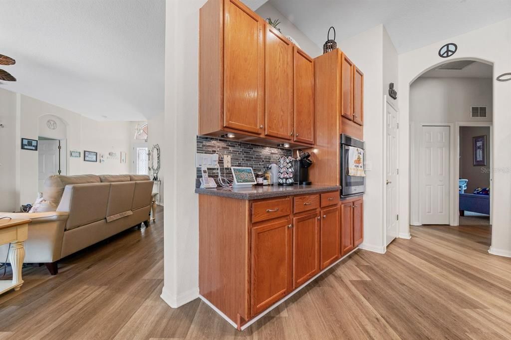 Под контрактом: $639,000 (5 спален, 3 ванн, 2638 Квадратных фут)