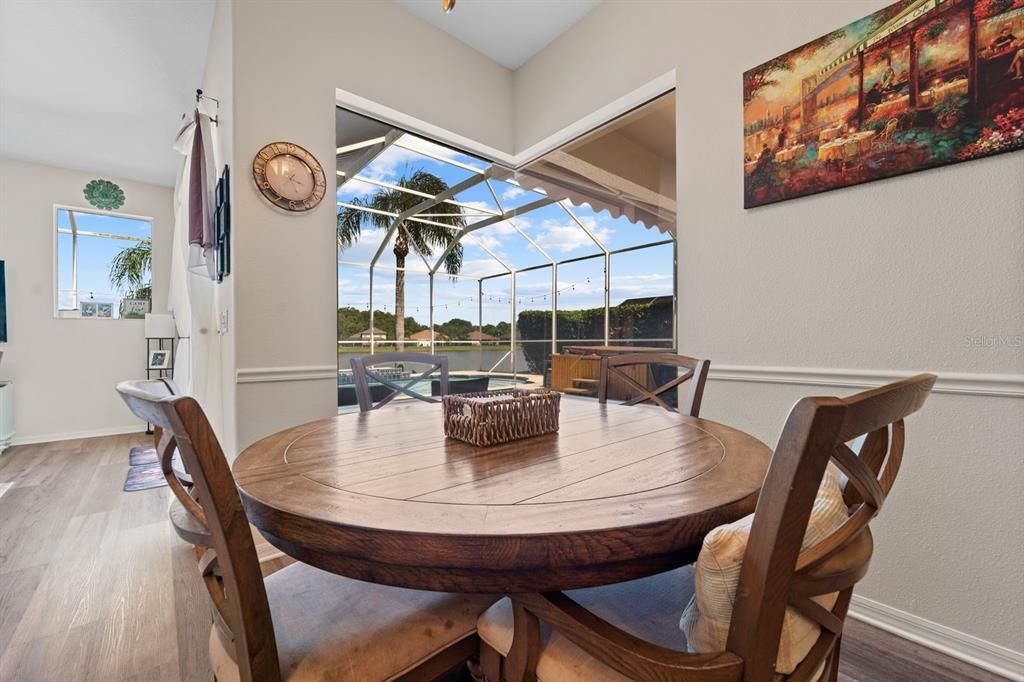 Под контрактом: $639,000 (5 спален, 3 ванн, 2638 Квадратных фут)