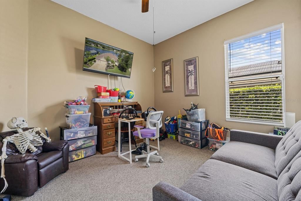 Под контрактом: $639,000 (5 спален, 3 ванн, 2638 Квадратных фут)