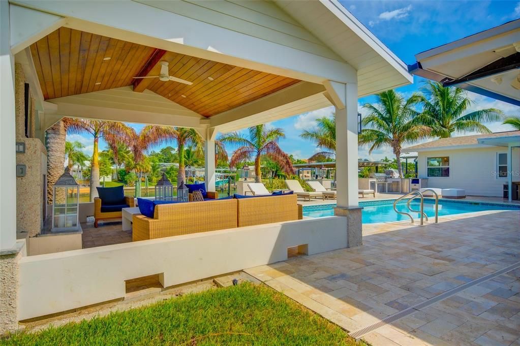 For Rent: $14,500 (3 beds, 3 baths, 2446 Square Feet)