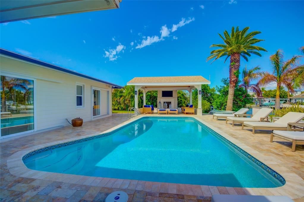 For Rent: $14,500 (3 beds, 3 baths, 2446 Square Feet)