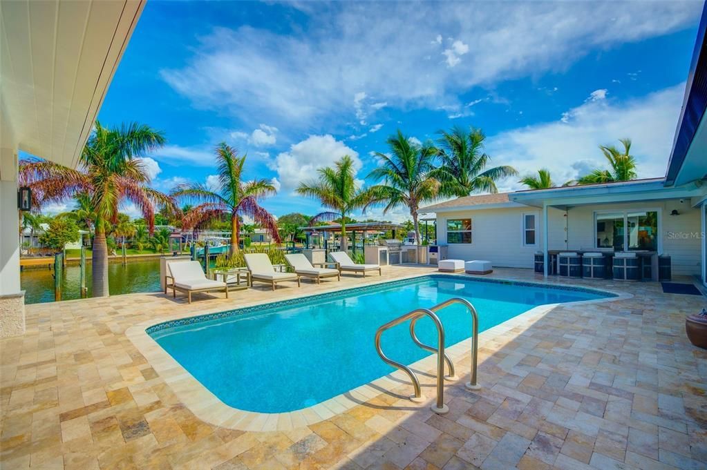 For Rent: $14,500 (3 beds, 3 baths, 2446 Square Feet)