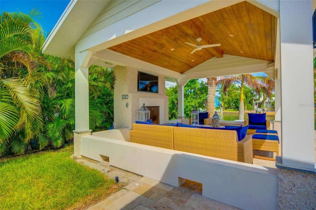 For Rent: $14,500 (3 beds, 3 baths, 2446 Square Feet)