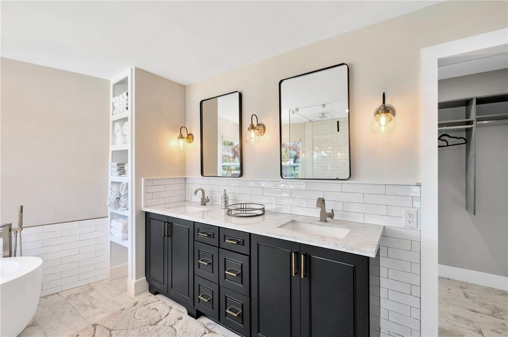 For Rent: $14,500 (3 beds, 3 baths, 2446 Square Feet)