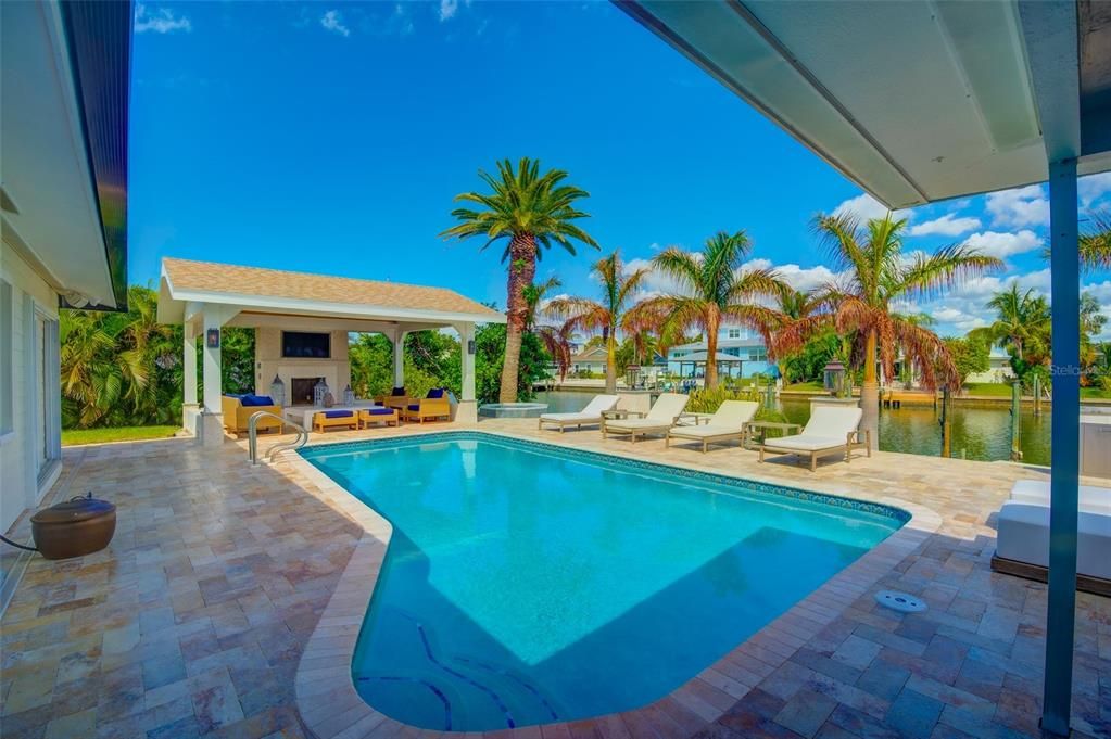 For Rent: $14,500 (3 beds, 3 baths, 2446 Square Feet)