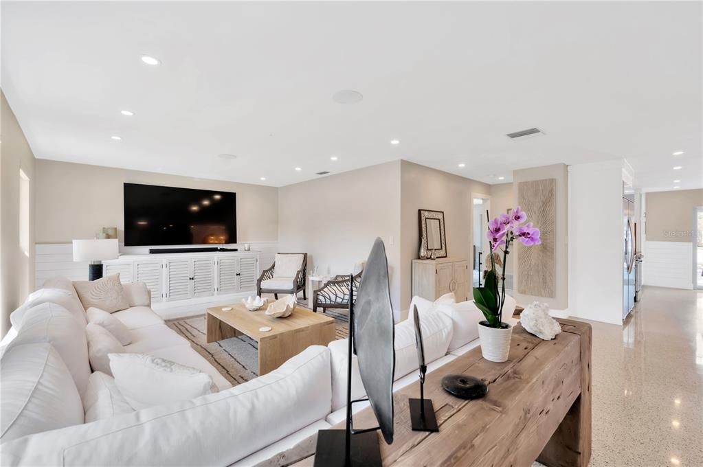 For Rent: $14,500 (3 beds, 3 baths, 2446 Square Feet)