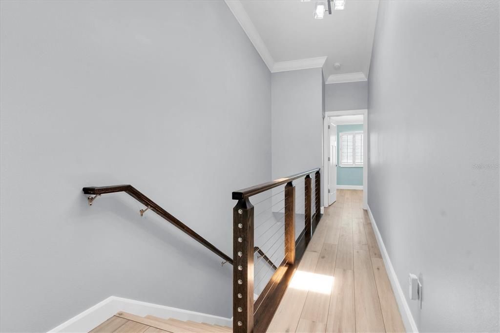 合同活跃: $849,900 (3 贝兹, 3 浴室, 1585 平方英尺)