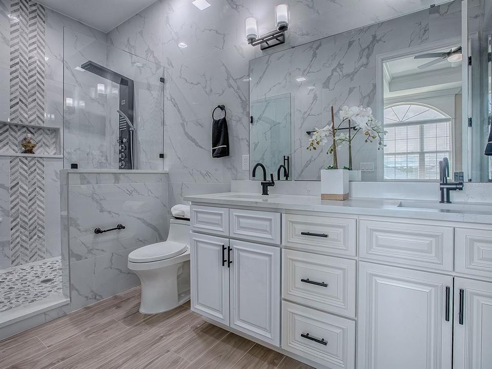 На продажу: $575,000 (4 спален, 2 ванн, 2426 Квадратных фут)