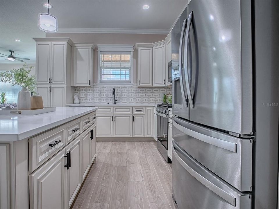 На продажу: $575,000 (4 спален, 2 ванн, 2426 Квадратных фут)