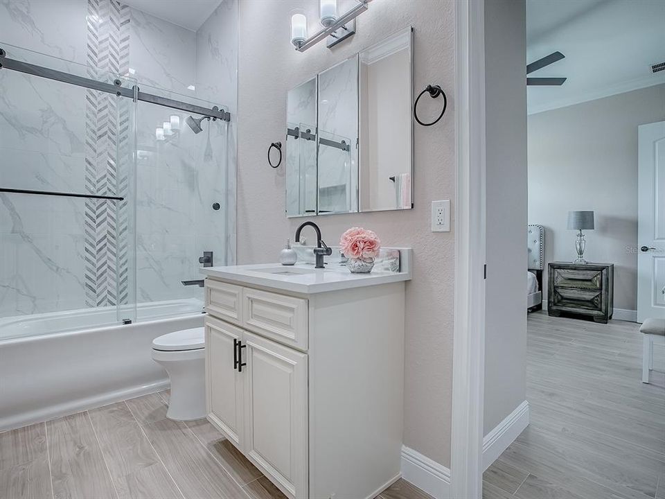 На продажу: $575,000 (4 спален, 2 ванн, 2426 Квадратных фут)