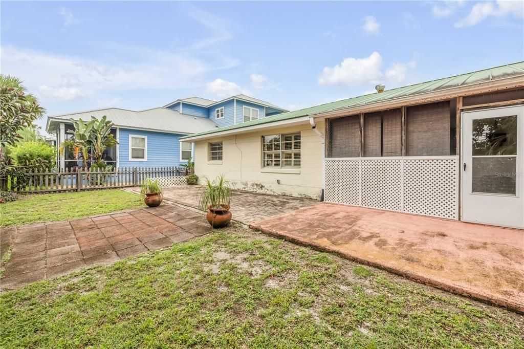 待售: $950,000 (4 贝兹, 0 浴室, 2042 平方英尺)