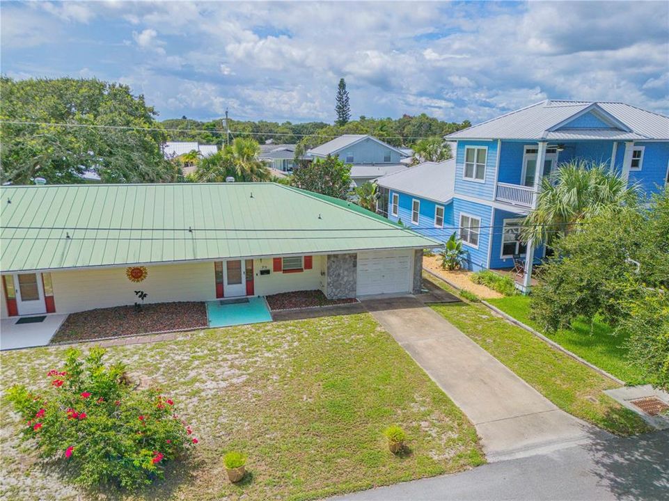 待售: $950,000 (4 贝兹, 0 浴室, 2042 平方英尺)