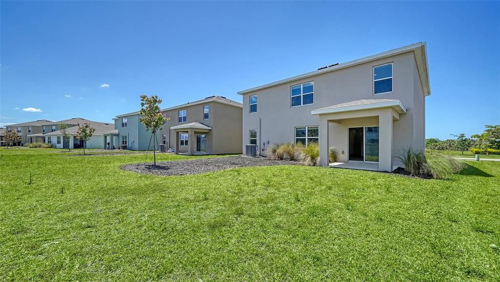 Activo con contrato: $3,250 (5 camas, 3 baños, 2631 Pies cuadrados)