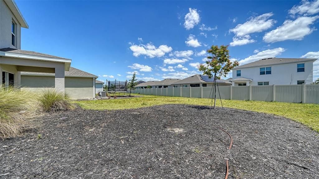 Activo con contrato: $3,250 (5 camas, 3 baños, 2631 Pies cuadrados)