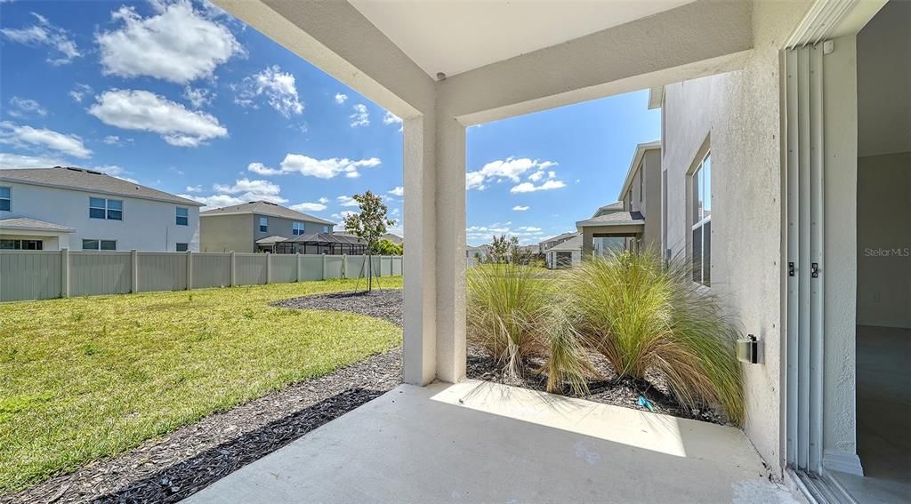 Activo con contrato: $3,250 (5 camas, 3 baños, 2631 Pies cuadrados)