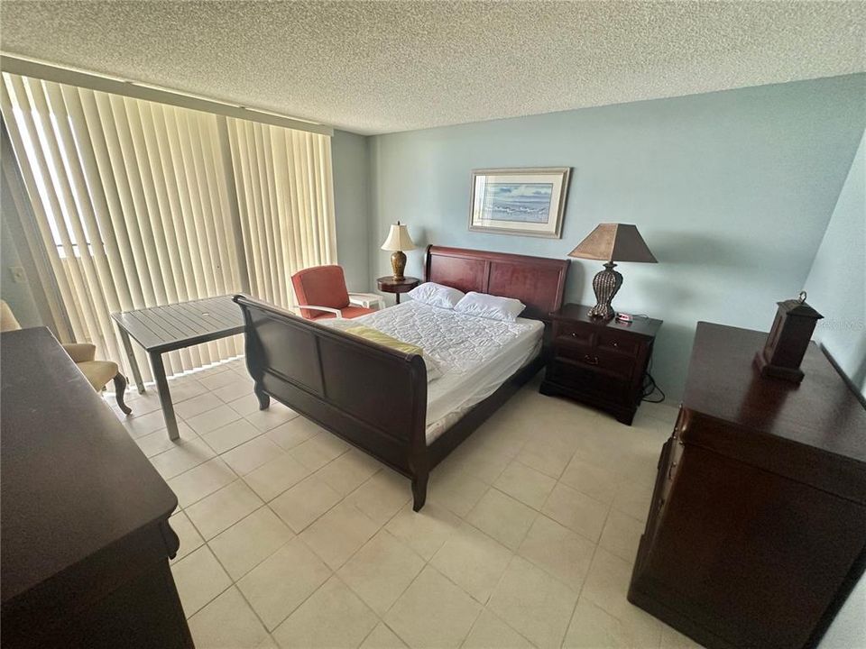 For Rent: $3,500 (2 beds, 2 baths, 1236 Square Feet)