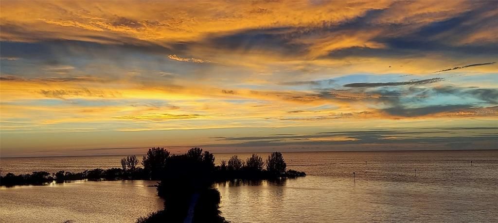 For Rent: $3,500 (2 beds, 2 baths, 1236 Square Feet)