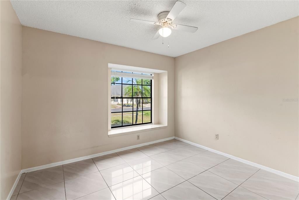 待售: $375,000 (3 贝兹, 2 浴室, 1486 平方英尺)