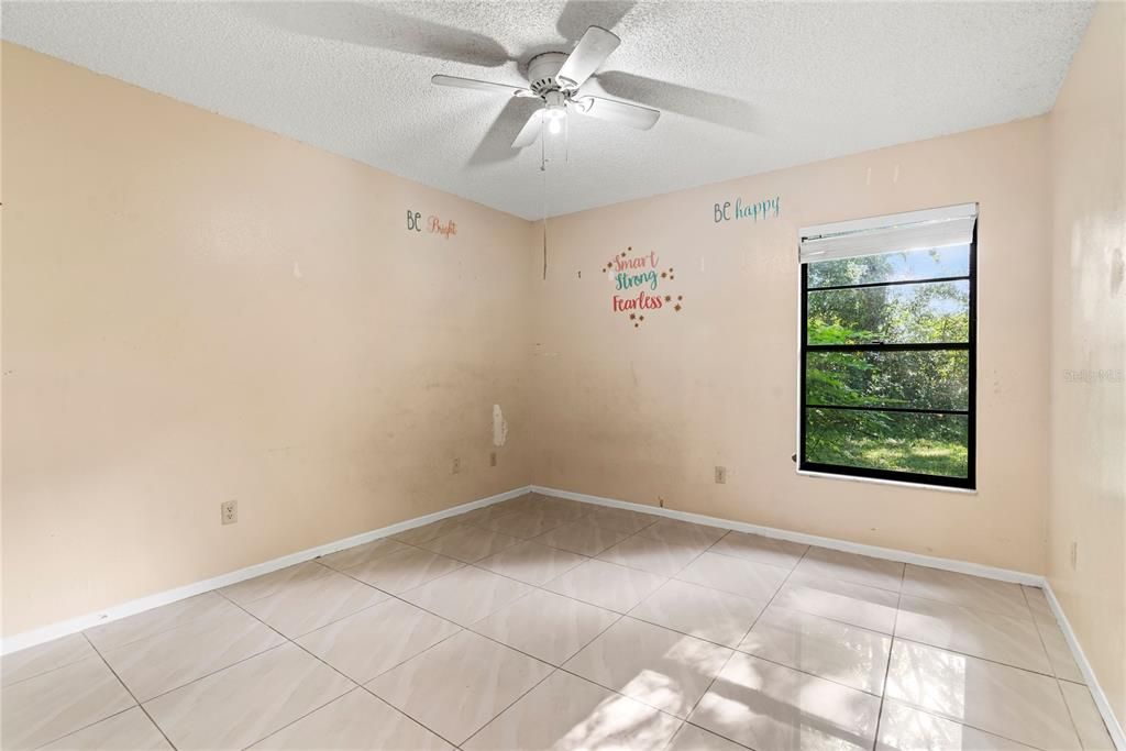 待售: $375,000 (3 贝兹, 2 浴室, 1486 平方英尺)