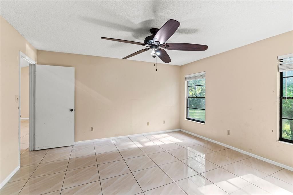 待售: $375,000 (3 贝兹, 2 浴室, 1486 平方英尺)