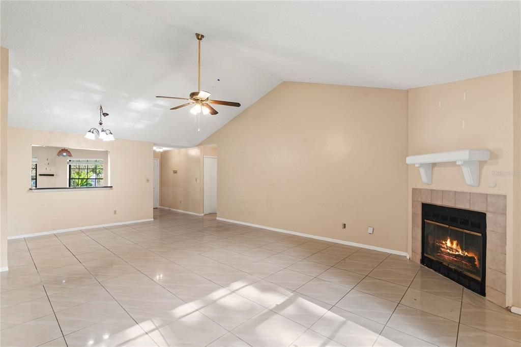 待售: $375,000 (3 贝兹, 2 浴室, 1486 平方英尺)