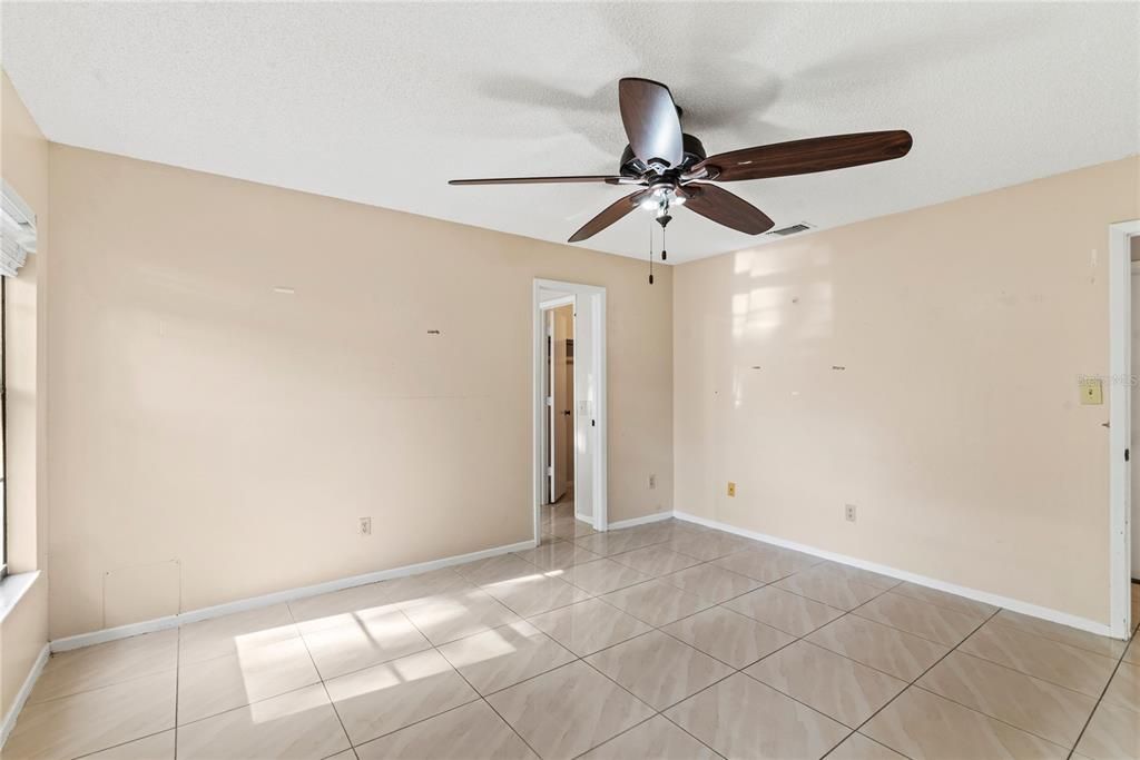 待售: $375,000 (3 贝兹, 2 浴室, 1486 平方英尺)