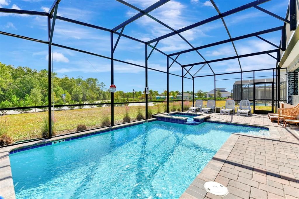 For Sale: $919,000 (9 beds, 5 baths, 4289 Square Feet)