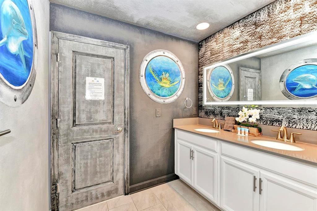 For Sale: $919,000 (9 beds, 5 baths, 4289 Square Feet)