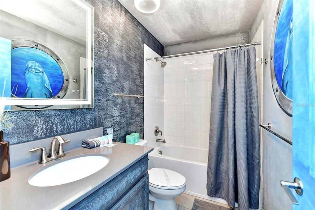 For Sale: $919,000 (9 beds, 5 baths, 4289 Square Feet)