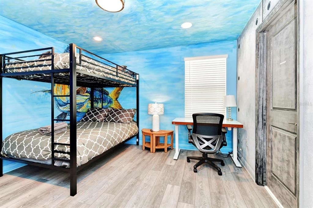 For Sale: $919,000 (9 beds, 5 baths, 4289 Square Feet)