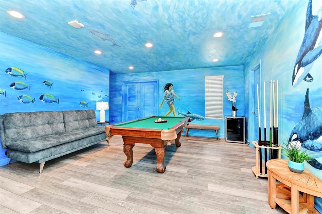 For Sale: $919,000 (9 beds, 5 baths, 4289 Square Feet)