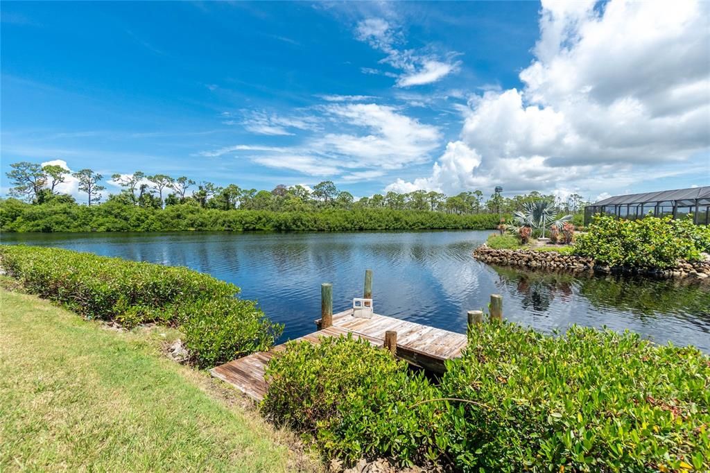 Active With Contract: $349,900 (2 beds, 2 baths, 1134 Square Feet)