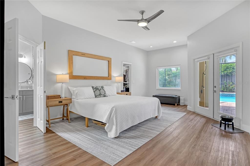 Active With Contract: $977,000 (4 beds, 2 baths, 2463 Square Feet)