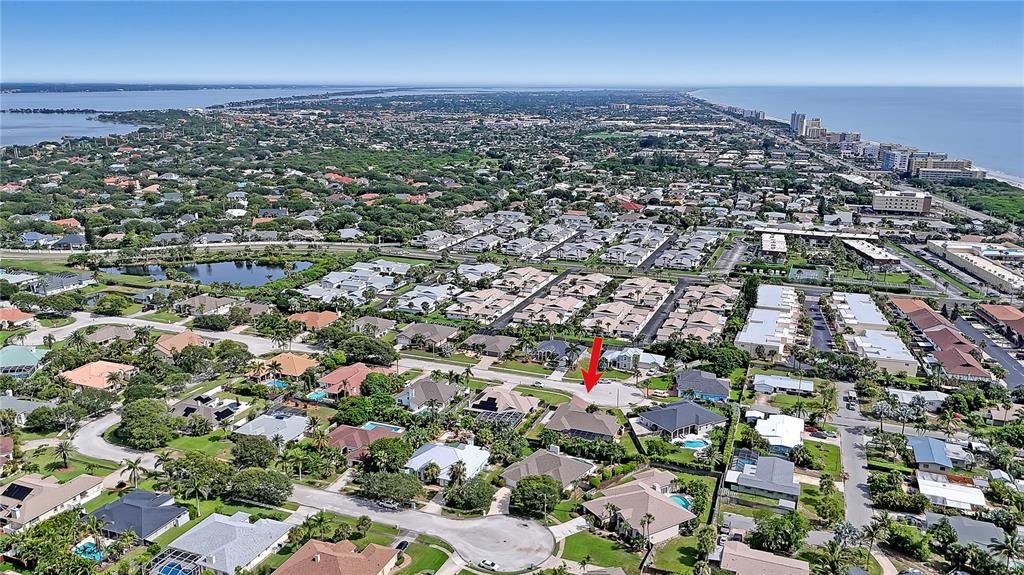 Active With Contract: $977,000 (4 beds, 2 baths, 2463 Square Feet)