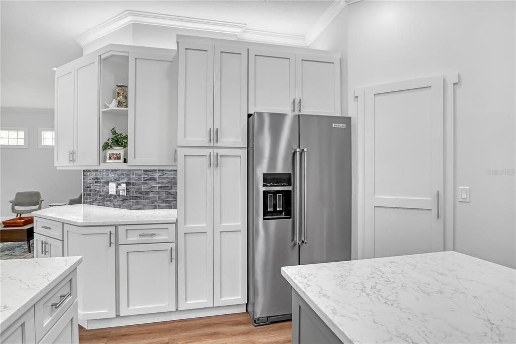 Active With Contract: $977,000 (4 beds, 2 baths, 2463 Square Feet)