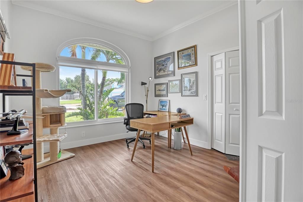 Active With Contract: $977,000 (4 beds, 2 baths, 2463 Square Feet)