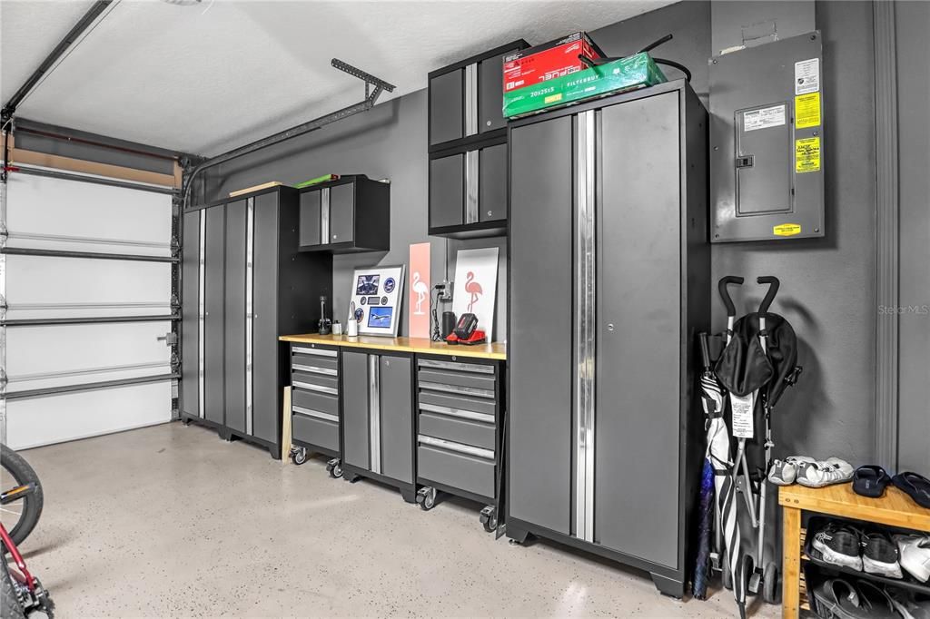 Active With Contract: $977,000 (4 beds, 2 baths, 2463 Square Feet)