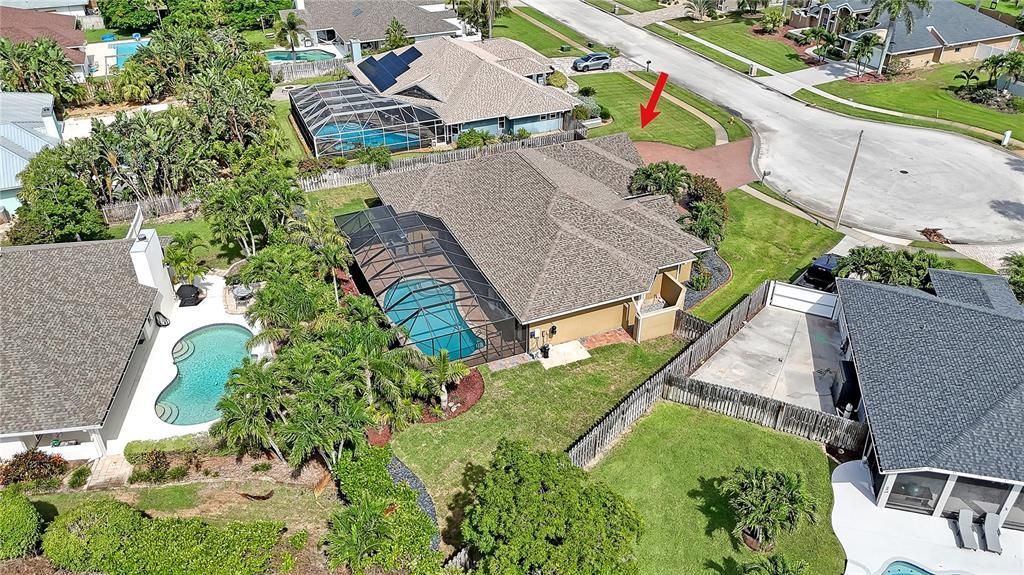 Active With Contract: $977,000 (4 beds, 2 baths, 2463 Square Feet)