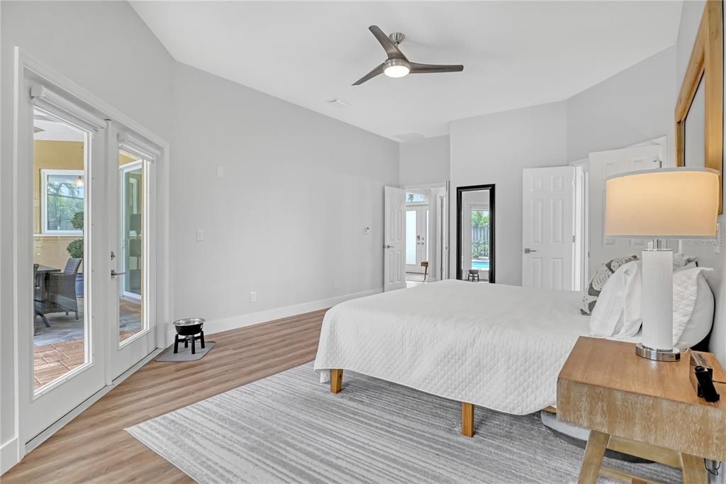 Active With Contract: $977,000 (4 beds, 2 baths, 2463 Square Feet)