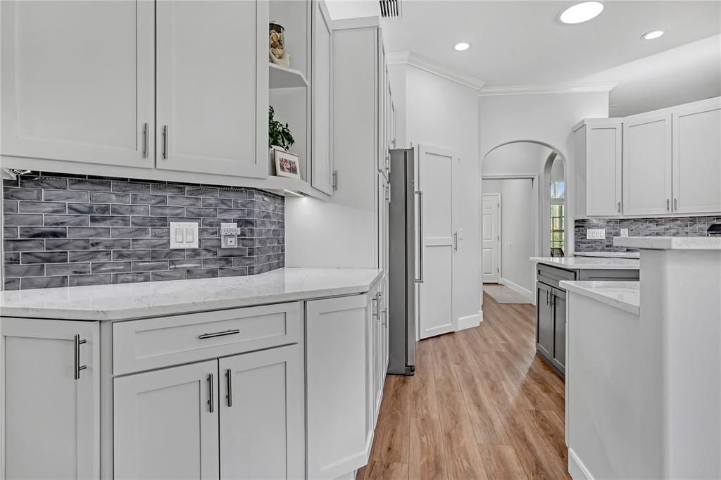 Active With Contract: $977,000 (4 beds, 2 baths, 2463 Square Feet)