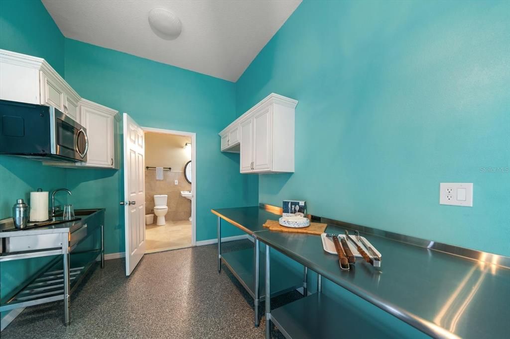 For Sale: $1,390,000 (4 beds, 3 baths, 2612 Square Feet)