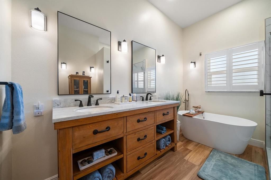 For Sale: $1,390,000 (4 beds, 3 baths, 2612 Square Feet)