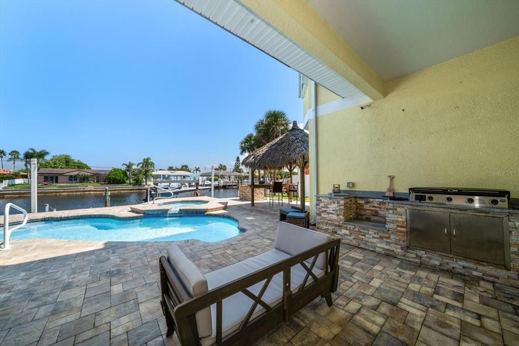 For Sale: $1,390,000 (4 beds, 3 baths, 2612 Square Feet)