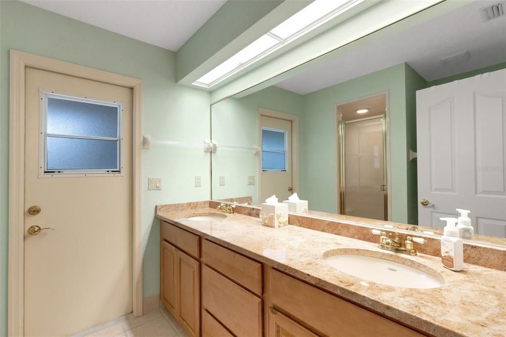 Active With Contract: $450,000 (4 beds, 2 baths, 2829 Square Feet)