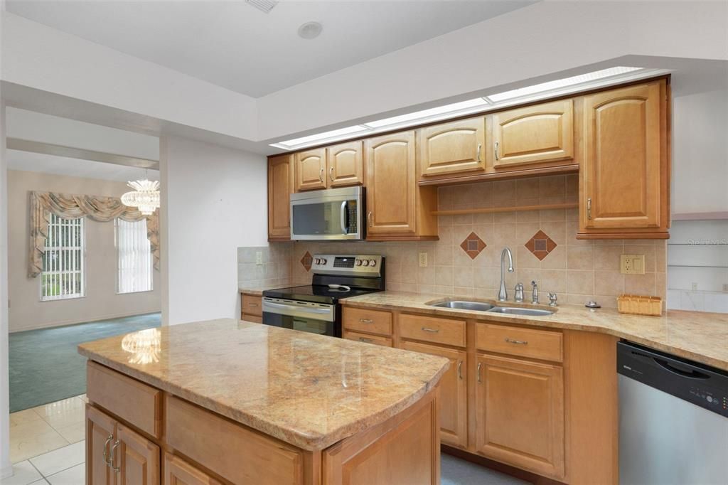 Active With Contract: $450,000 (4 beds, 2 baths, 2829 Square Feet)