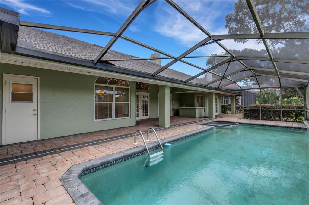 Active With Contract: $450,000 (4 beds, 2 baths, 2829 Square Feet)