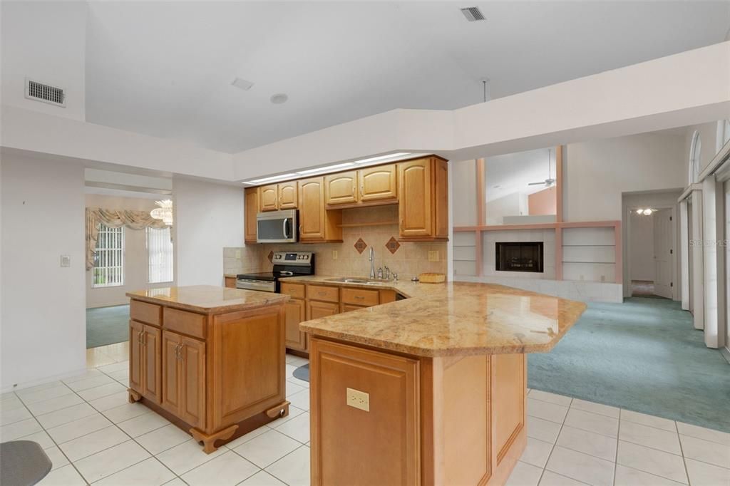 Active With Contract: $450,000 (4 beds, 2 baths, 2829 Square Feet)