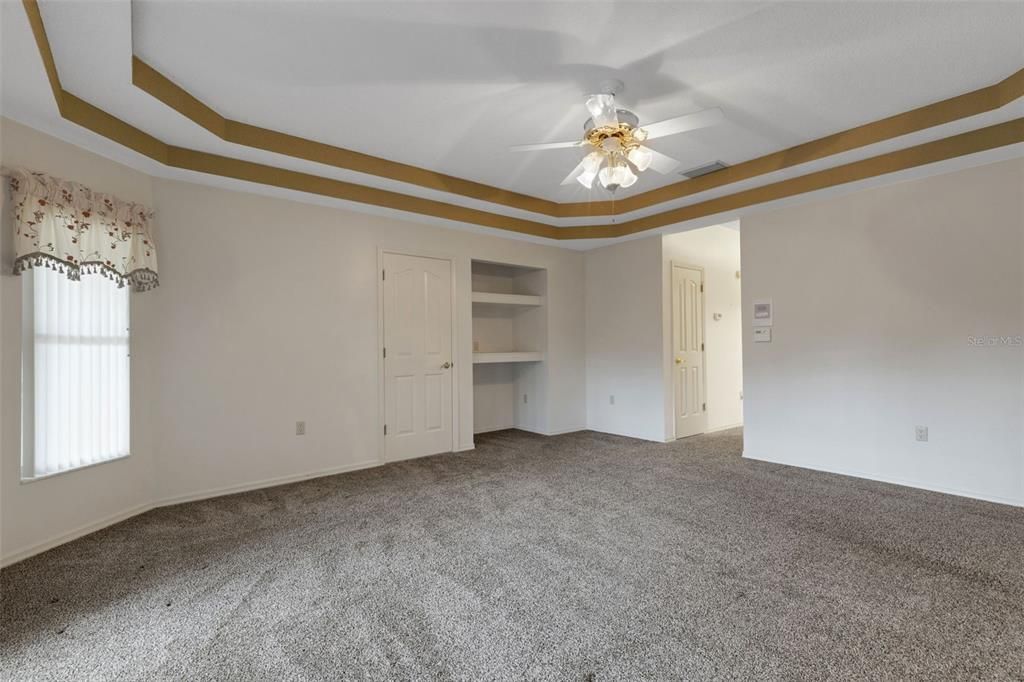 Active With Contract: $450,000 (4 beds, 2 baths, 2829 Square Feet)