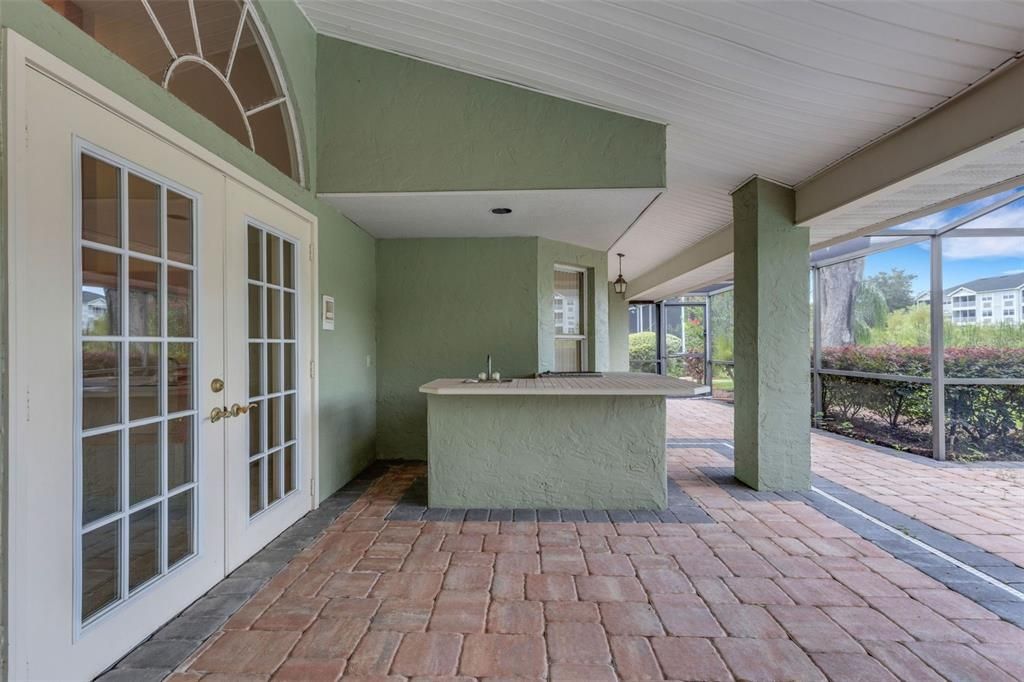 Active With Contract: $450,000 (4 beds, 2 baths, 2829 Square Feet)